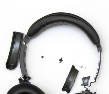 broken_headphones.png